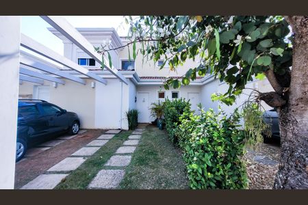 Casa de condomínio à venda com 150m², 3 quartos e 2 vagasGaragem