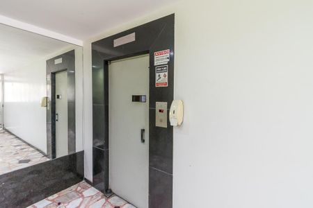 Apartamento à venda com 60m², 2 quartos e 1 vaga Apartamento à venda com 60m², 2 quartos e 1 vagaÁrea comum - Hall do elevador