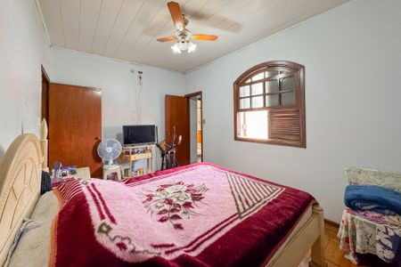 Casa à venda com 149m², 3 quartos e 2 vagasSuíte