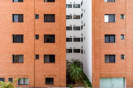 Apartamento à venda com 180m², 4 quartos e 3 vagas Apartamento à venda com 180m², 4 quartos e 3 vagasEscritório