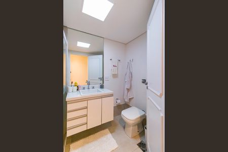 Apartamento à venda com 180m², 4 quartos e 3 vagas Apartamento à venda com 180m², 4 quartos e 3 vagasBanheiro