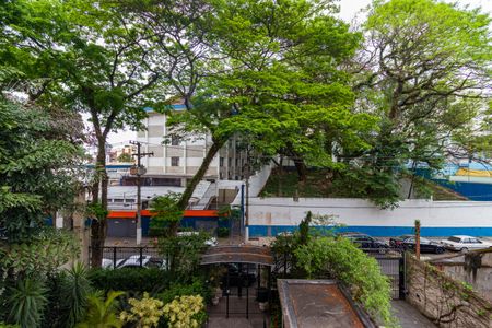 Apartamento à venda com 180m², 4 quartos e 3 vagas Apartamento à venda com 180m², 4 quartos e 3 vagasQuarto 1