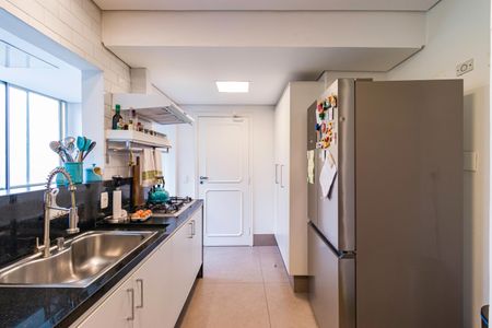 Apartamento à venda com 180m², 4 quartos e 3 vagas Apartamento à venda com 180m², 4 quartos e 3 vagasCozinha