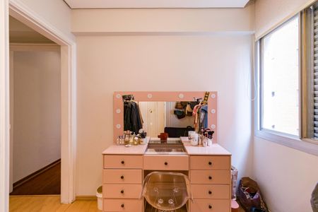 Apartamento à venda com 180m², 4 quartos e 3 vagas Apartamento à venda com 180m², 4 quartos e 3 vagasQuarto 2