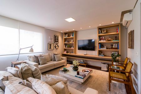 Apartamento à venda com 180m², 4 quartos e 3 vagas Apartamento à venda com 180m², 4 quartos e 3 vagasSala