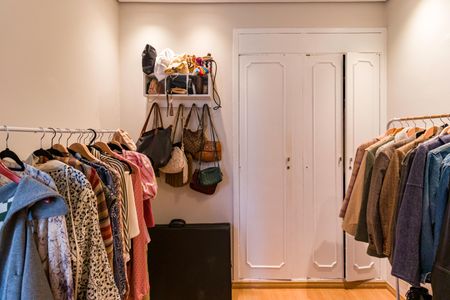 Apartamento à venda com 180m², 4 quartos e 3 vagas Apartamento à venda com 180m², 4 quartos e 3 vagasQuarto 2