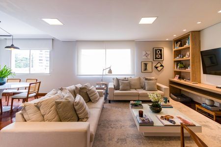 Apartamento à venda com 180m², 4 quartos e 3 vagas Apartamento à venda com 180m², 4 quartos e 3 vagasSala