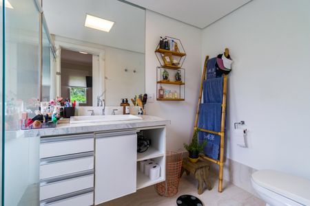 Apartamento à venda com 180m², 4 quartos e 3 vagas Apartamento à venda com 180m², 4 quartos e 3 vagasBanheiro da Suíte 1