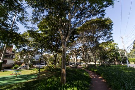 Casa de condomínio à venda com 703m², 4 quartos e 4 vagasÁrea comum - Playground