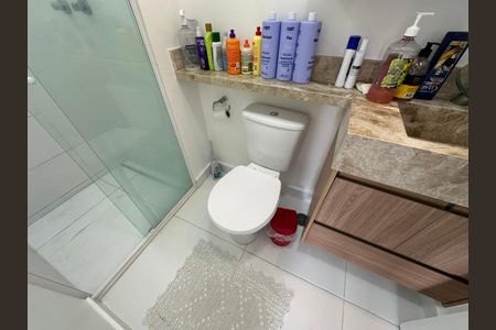 Apartamento à venda com 59m², 1 quarto e 2 vagasBanheiro da Suíte