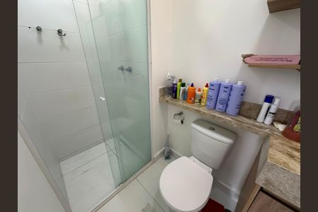 Apartamento à venda com 59m², 1 quarto e 2 vagasBanheiro da Suíte