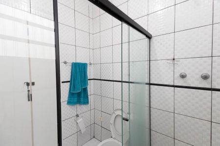 Casa à venda com 125m², 3 quartos e 2 vagas Casa à venda com 125m², 3 quartos e 2 vagasBanheiro