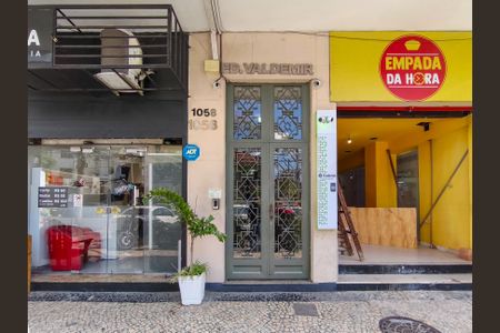 Apartamento à venda com 63m², 2 quartos e sem vagaFachada e portaria