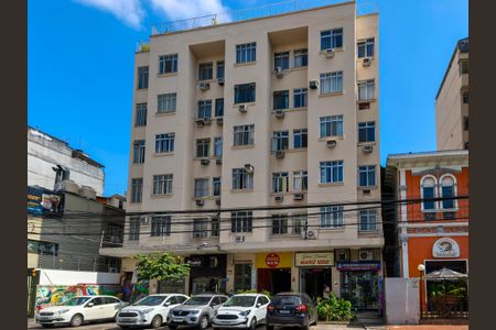 Apartamento à venda com 63m², 2 quartos e sem vagaFachada e portaria