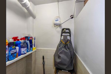 Apartamento à venda com 63m², 2 quartos e sem vagaBanheiro de serviço