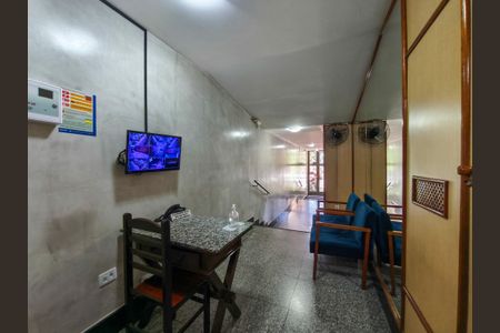 Apartamento à venda com 63m², 2 quartos e sem vagaFachada e portaria