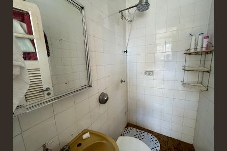 Apartamento para alugar com 400m², 4 quartos e 5 vagasBanheiro de serviço