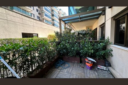 Apartamento para alugar com 80m², 2 quartos e 1 vaga Apartamento para alugar com 80m², 2 quartos e 1 vagaVaranda