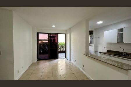 Sala de apartamento para alugar com 2 quartos, 80m² em Recreio dos Bandeirantes, Rio de Janeiro