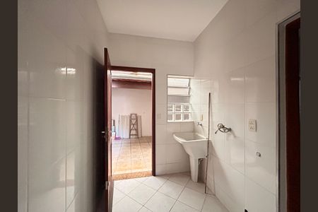 Casa à venda com 180m², 2 quartos e 2 vagas Casa à venda com 180m², 2 quartos e 2 vagasÁrea de Serviço