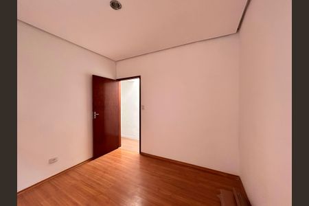 Casa à venda com 180m², 2 quartos e 2 vagas Casa à venda com 180m², 2 quartos e 2 vagasQuarto 1