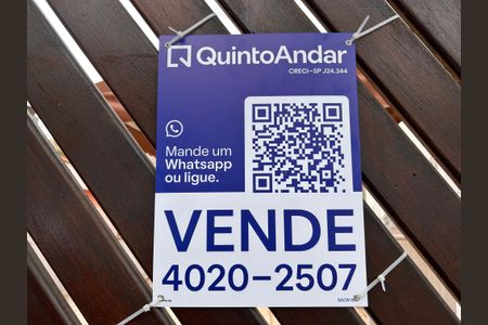 Casa à venda com 180m², 2 quartos e 2 vagas Casa à venda com 180m², 2 quartos e 2 vagasPlaca