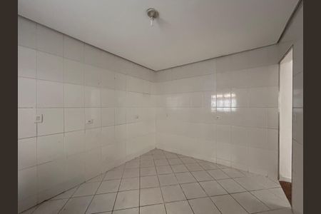 Casa à venda com 180m², 2 quartos e 2 vagas Casa à venda com 180m², 2 quartos e 2 vagasCozinha