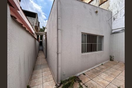 Casa à venda com 180m², 2 quartos e 2 vagas Casa à venda com 180m², 2 quartos e 2 vagasÁrea comum