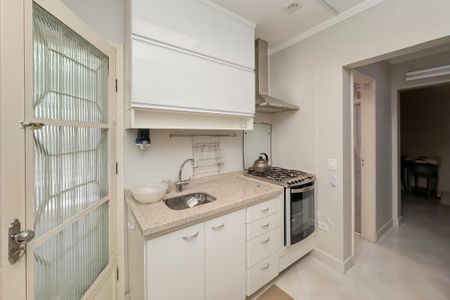 Casa à venda com 180m², 4 quartos e 1 vaga Casa à venda com 180m², 4 quartos e 1 vagaEdícula - Cozinha