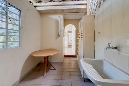 Casa à venda com 180m², 4 quartos e 1 vaga Casa à venda com 180m², 4 quartos e 1 vagaÁrea de Serviço
