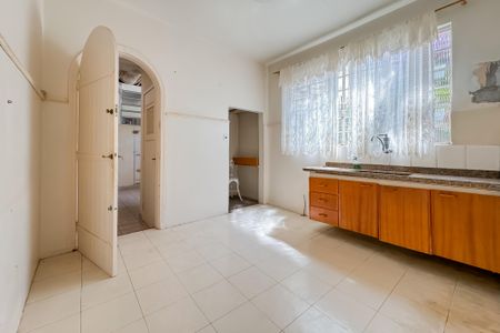 Casa à venda com 180m², 4 quartos e 1 vaga Casa à venda com 180m², 4 quartos e 1 vagaCozinha