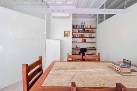 Sala 3 de casa à venda com 4 quartos, 180m² em Vila Mariana, São Paulo