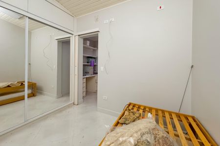 Casa à venda com 180m², 4 quartos e 1 vaga Casa à venda com 180m², 4 quartos e 1 vagaEdícula - Quarto