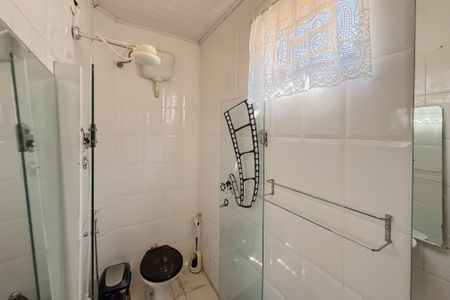 Casa à venda com 180m², 4 quartos e 1 vaga Casa à venda com 180m², 4 quartos e 1 vagaBanheiro da Suíte 1