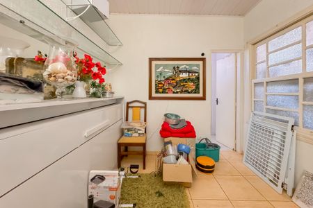Casa à venda com 180m², 4 quartos e 1 vaga Casa à venda com 180m², 4 quartos e 1 vagaSuíte 1