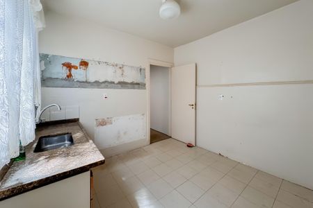 Casa à venda com 180m², 4 quartos e 1 vaga Casa à venda com 180m², 4 quartos e 1 vagaCozinha