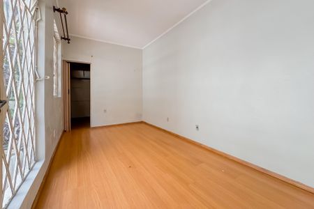 Casa à venda com 180m², 4 quartos e 1 vaga Casa à venda com 180m², 4 quartos e 1 vagaQuarto 2