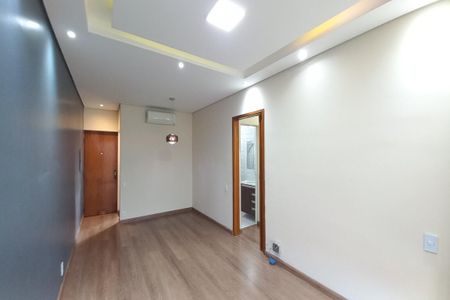 Sala de apartamento para alugar com 3 quartos, 75m² em Jardim Campos Elíseos, Campinas