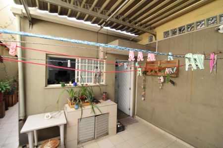 Casa à venda com 212m², 5 quartos e 2 vagasÁrea de Serviço