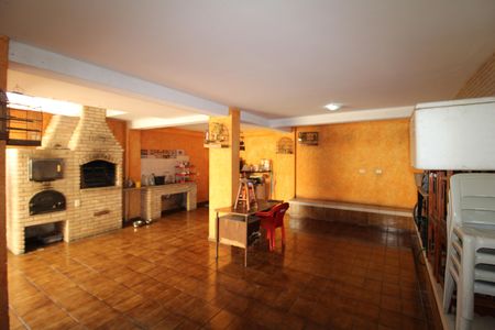 Casa à venda com 212m², 5 quartos e 2 vagasÁrea de Lazer