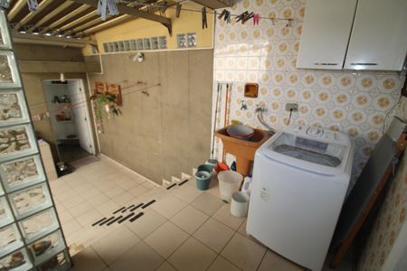 Casa à venda com 212m², 5 quartos e 2 vagasÁrea de Serviço