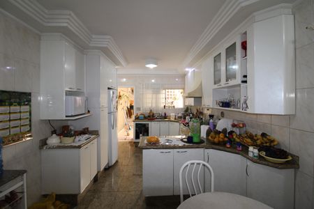 Casa à venda com 212m², 5 quartos e 2 vagasCozinha