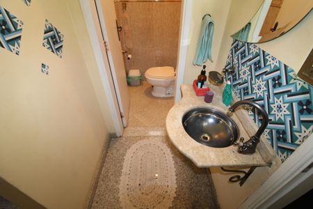 Casa à venda com 212m², 5 quartos e 2 vagasLavabo