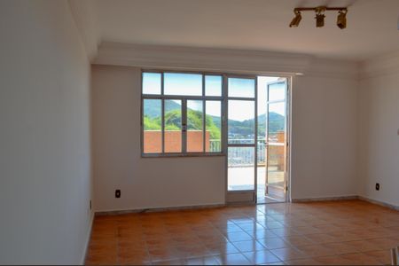Sala de apartamento à venda com 3 quartos, 150m² em Tanque, Rio de Janeiro