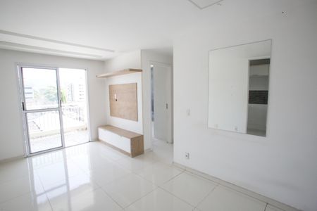Sala de apartamento para alugar com 2 quartos, 63m² em Taquara, Rio de Janeiro