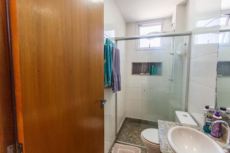 Apartamento à venda com 128m², 3 quartos e 1 vaga Apartamento à venda com 128m², 3 quartos e 1 vagaBanheiro Social