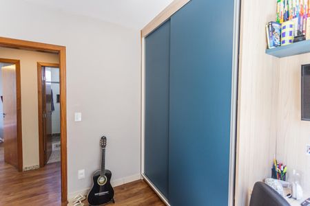 Apartamento à venda com 128m², 3 quartos e 1 vaga Apartamento à venda com 128m², 3 quartos e 1 vagaQuarto 2