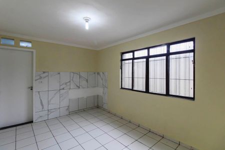 Quarto de casa para alugar com 1 quarto, 28m² em Vila Ema, São Paulo