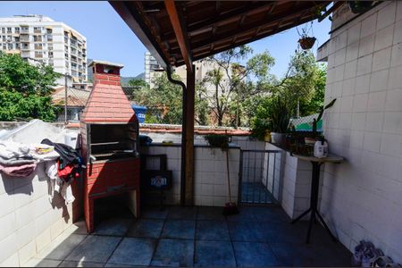 Casa à venda com 275m², 3 quartos e sem vaga Casa à venda com 275m², 3 quartos e sem vagaÁrea de Serviço