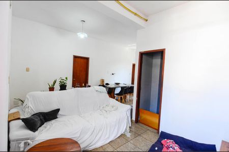 Casa à venda com 275m², 3 quartos e sem vaga Casa à venda com 275m², 3 quartos e sem vagaSala Casa 2